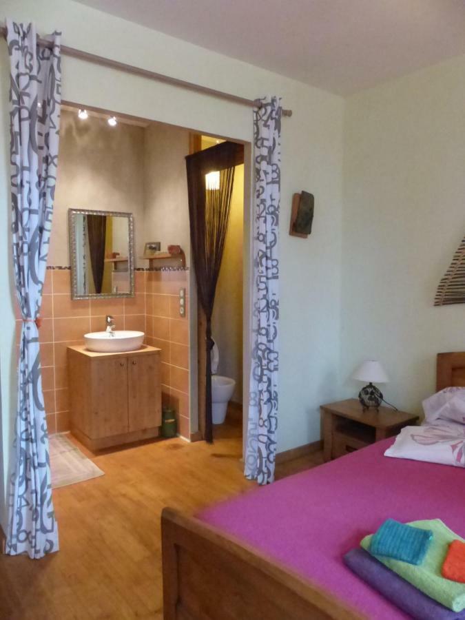 Le Clos De Ceintres Cheminas Екстер'єр фото